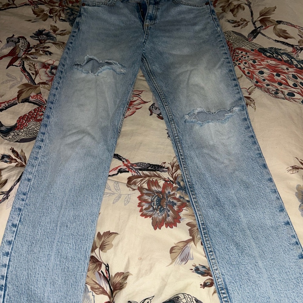 Zara Blue Straight Jeans with Distressed Details